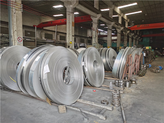 Cold Rolled SS Stainless Steel Strip Coil 409 S11168 SUH409 Customized 0.5mmx30mm